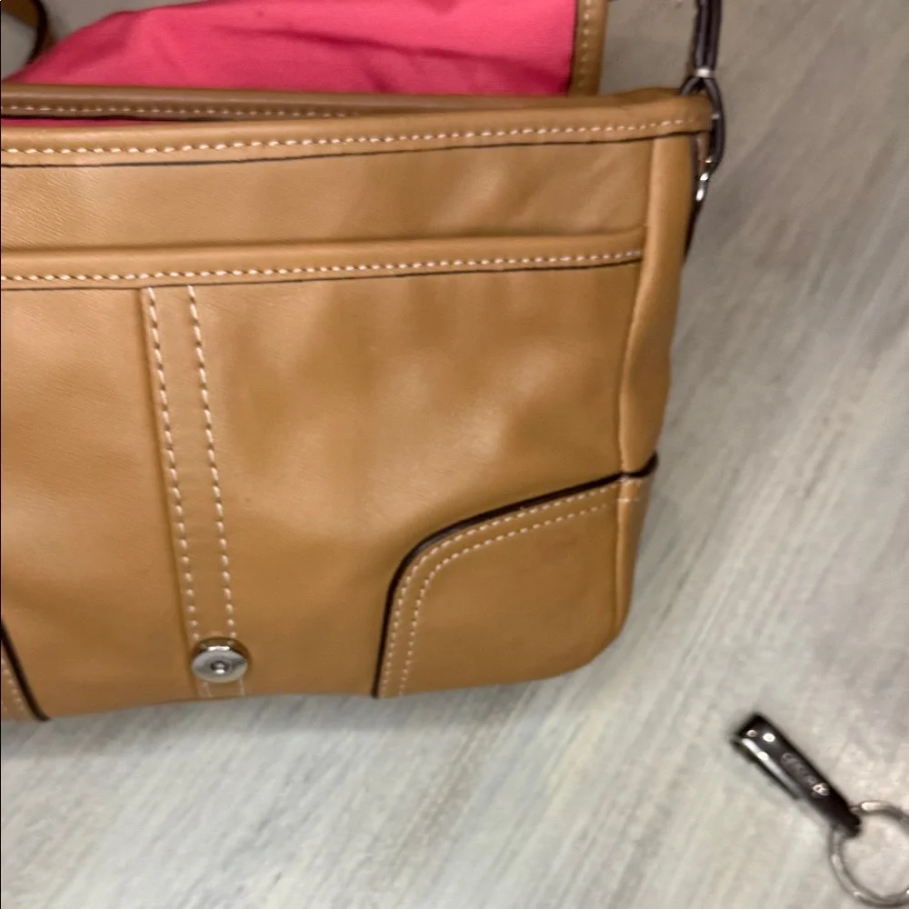Coach Hadley Tan Leather Crossbody Field Bag F29763 - Picture 8 of 9